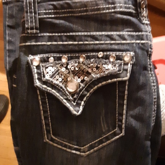 Jeans - Picture 1 of 4